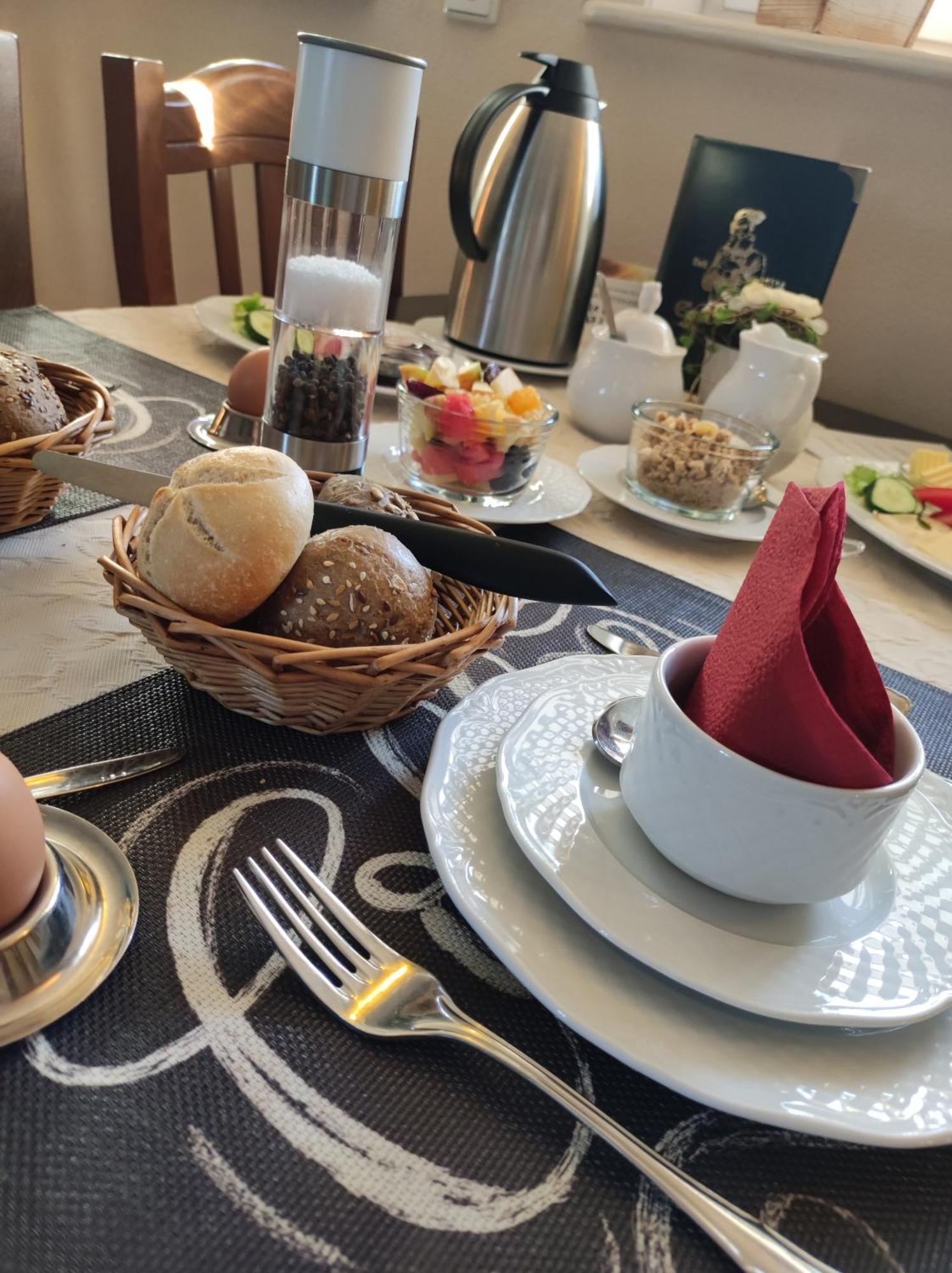 Cafe Im Hof- Bed & Breakfast Streufdorf Exteriör bild