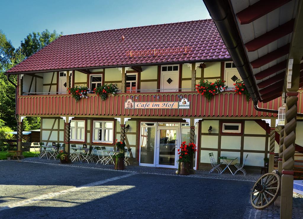 Cafe Im Hof- Bed & Breakfast Streufdorf Exteriör bild