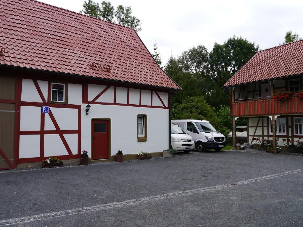 Cafe Im Hof- Bed & Breakfast Streufdorf Exteriör bild