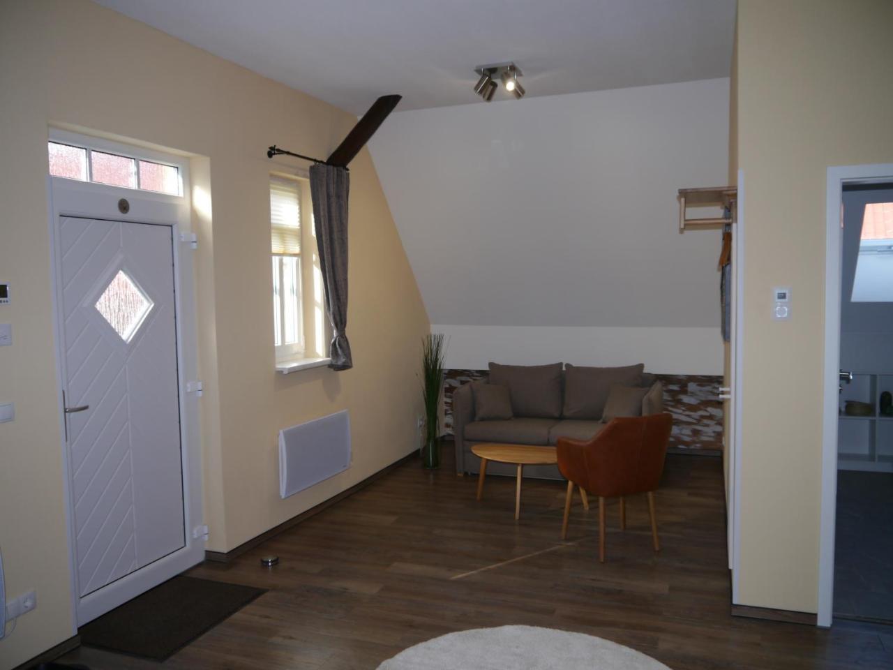 Cafe Im Hof- Bed & Breakfast Streufdorf Exteriör bild